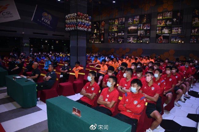 　　　　年夜家先往返顾一下我国闻名思惟家，勾当家，行动艺术家庄子庄老师长教师是怎样对待人和宇宙的。
